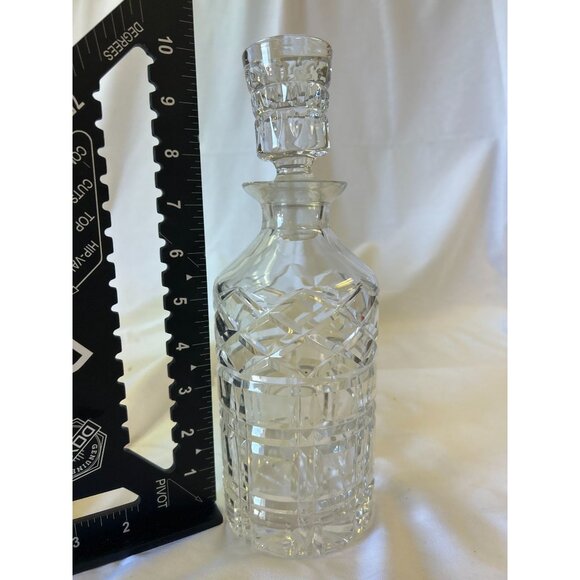 Vintage Cut Crystal Glass Decanter With Stopper 10.5" Tall Elegant Barware Home - Picture 2 of 2